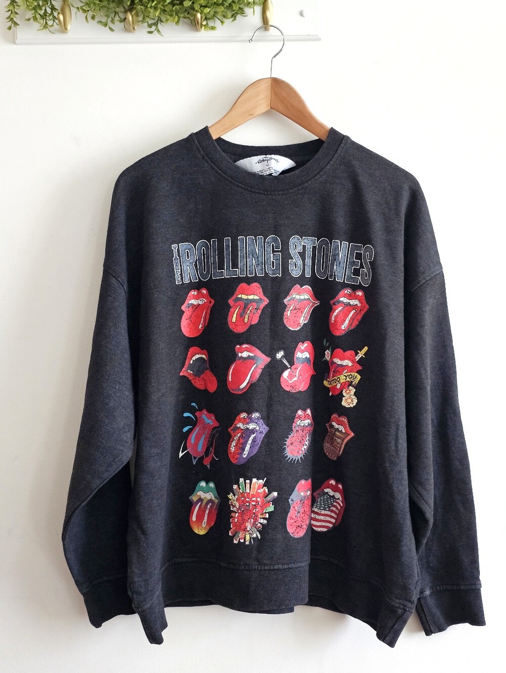The Rolling Stones Tongue Logo Graphic Crewneck Sweatshirt Black Women’s M